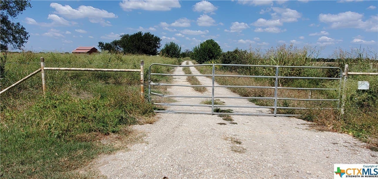 19.57 acres in Guadalupe County - photo 11