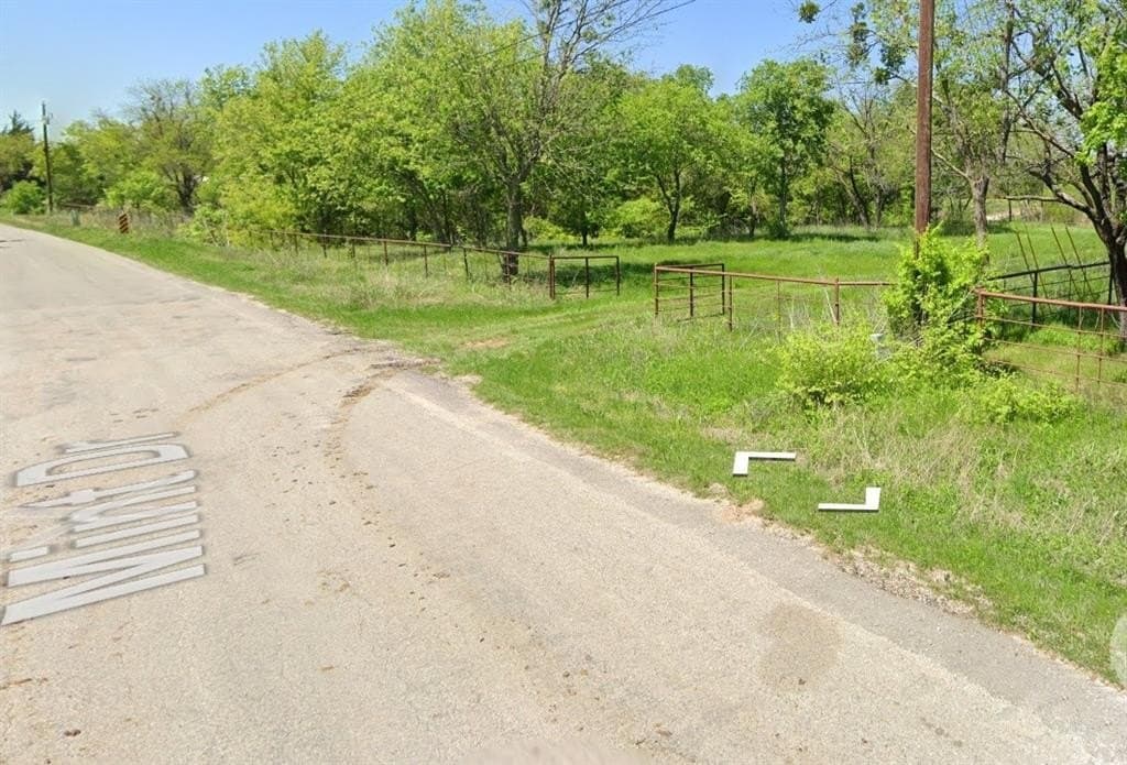 1.56 acres in Johnson County - photo 2