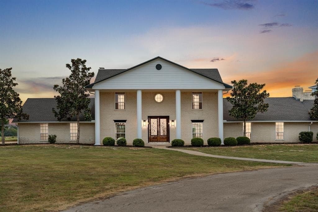 11254 Farm Road 195