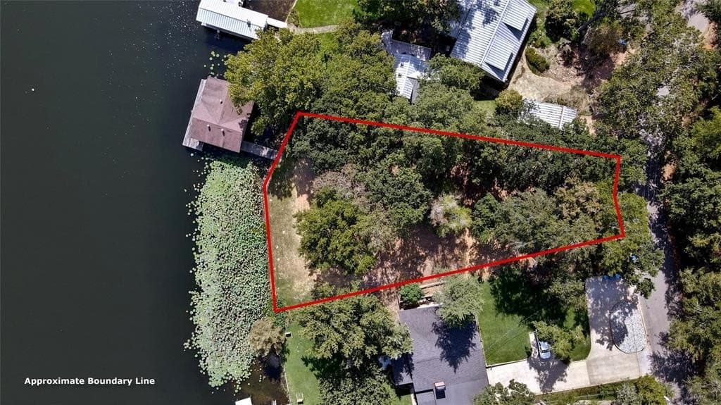 0.56 acres in Henderson County - photo 3