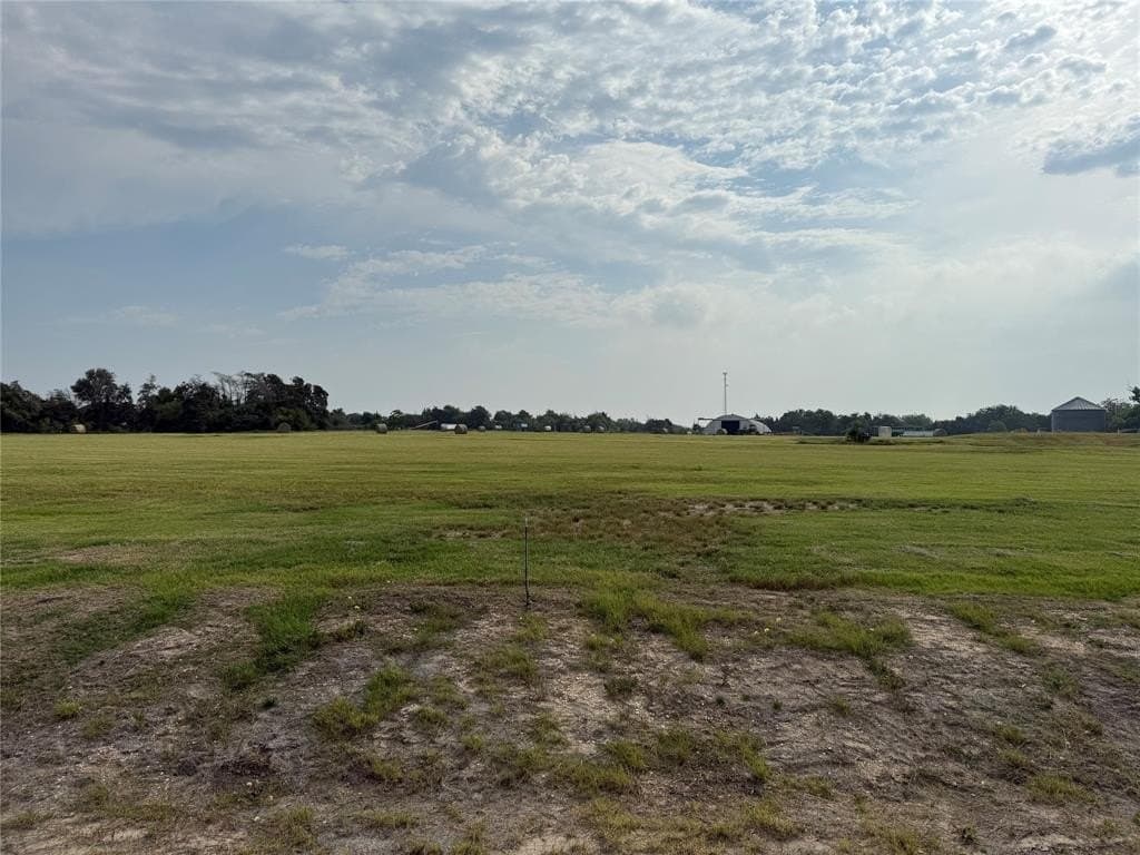 0.65 acres in McLennan County - photo 2