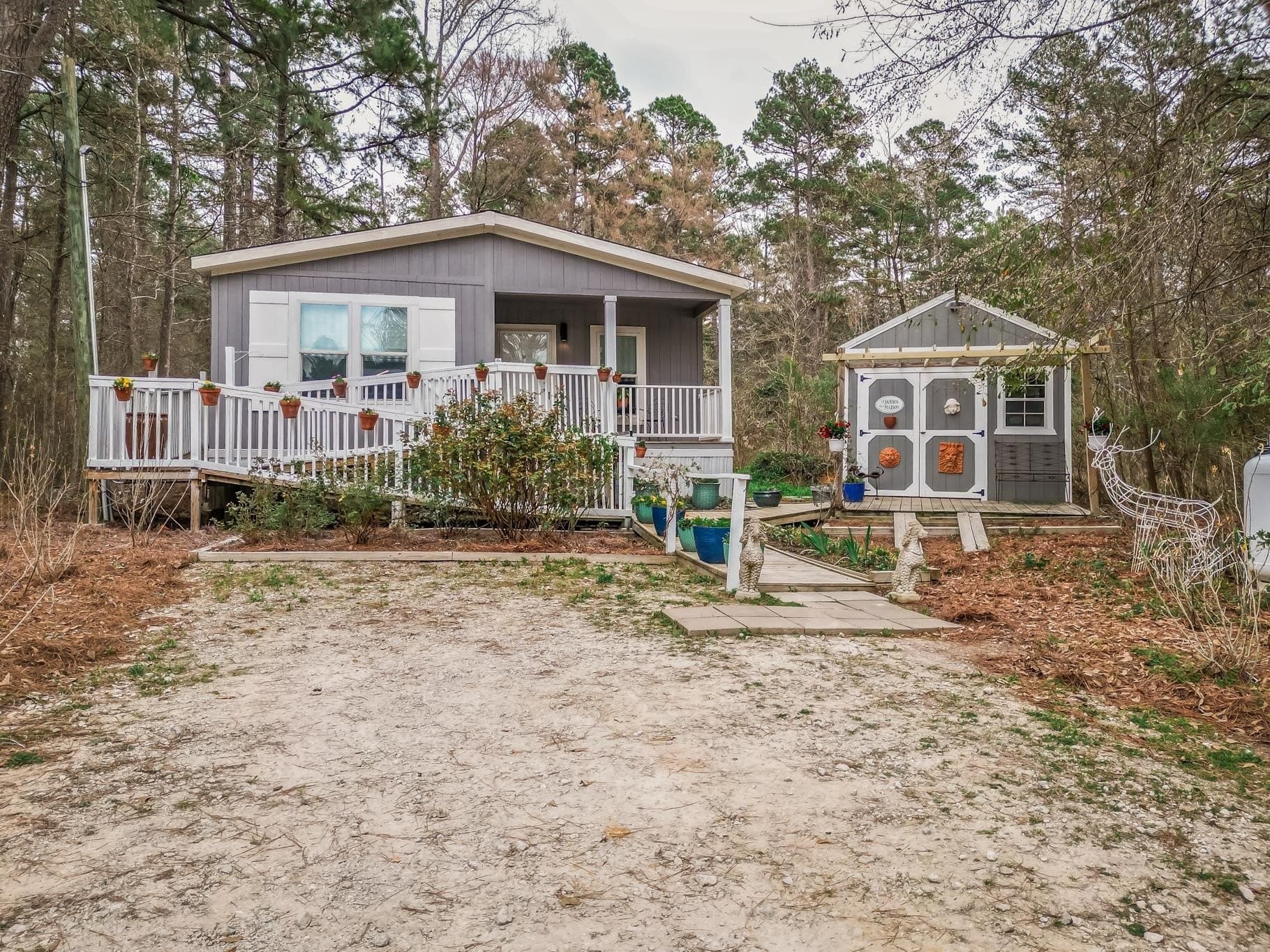 9461 Begonia Rd