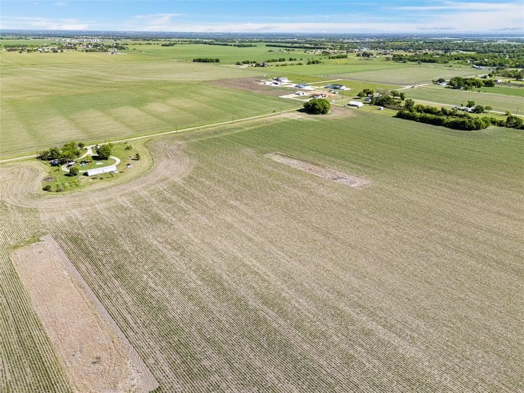 11.77 acres in McLennan County - photo 9
