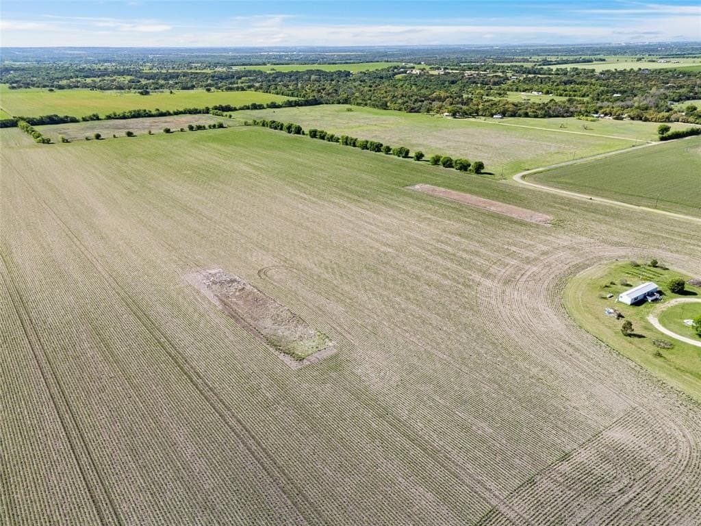 11.77 acres in McLennan County - photo 4