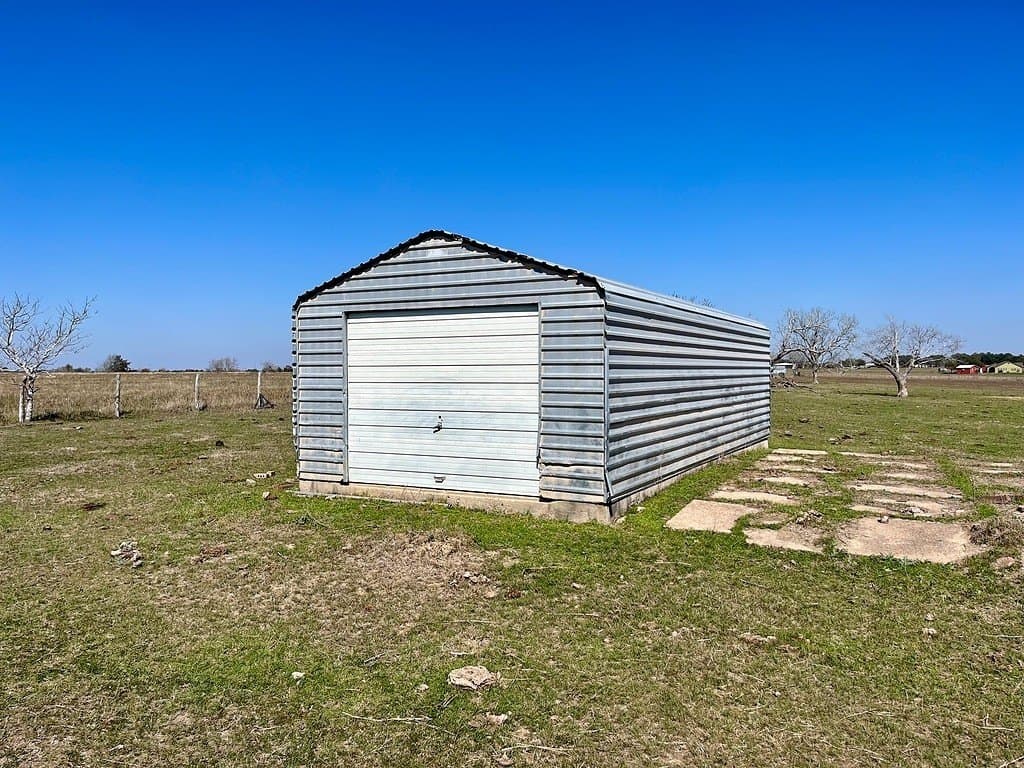 54.3 acres in Fayette County - photo 3