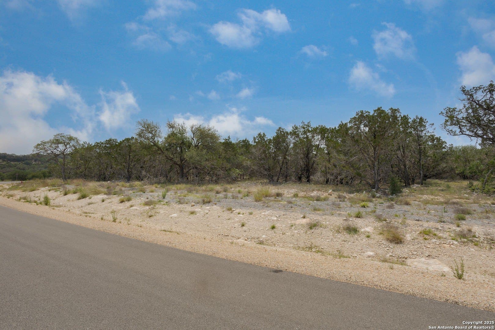 1.1 acres in Comal County - photo 4