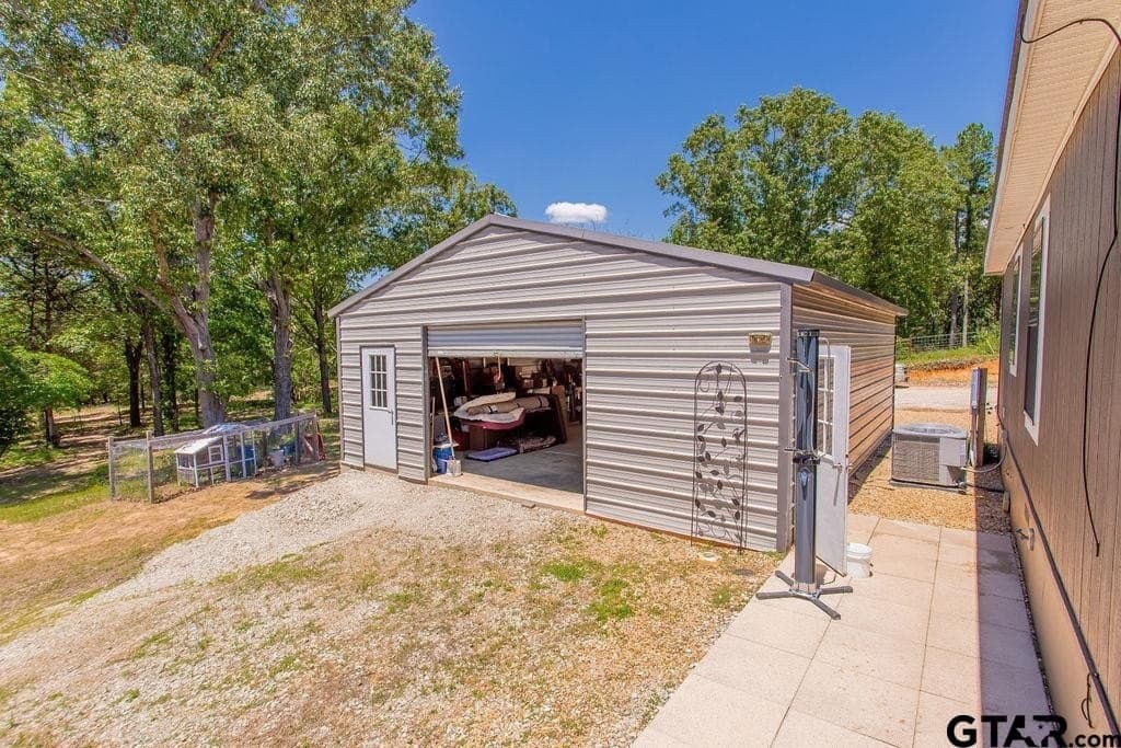 10 acres in Smith County - photo 37