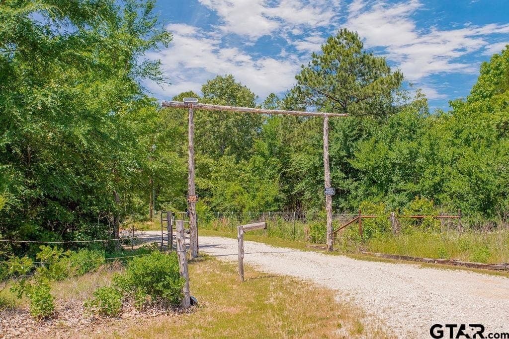 10 acres in Smith County - photo 9