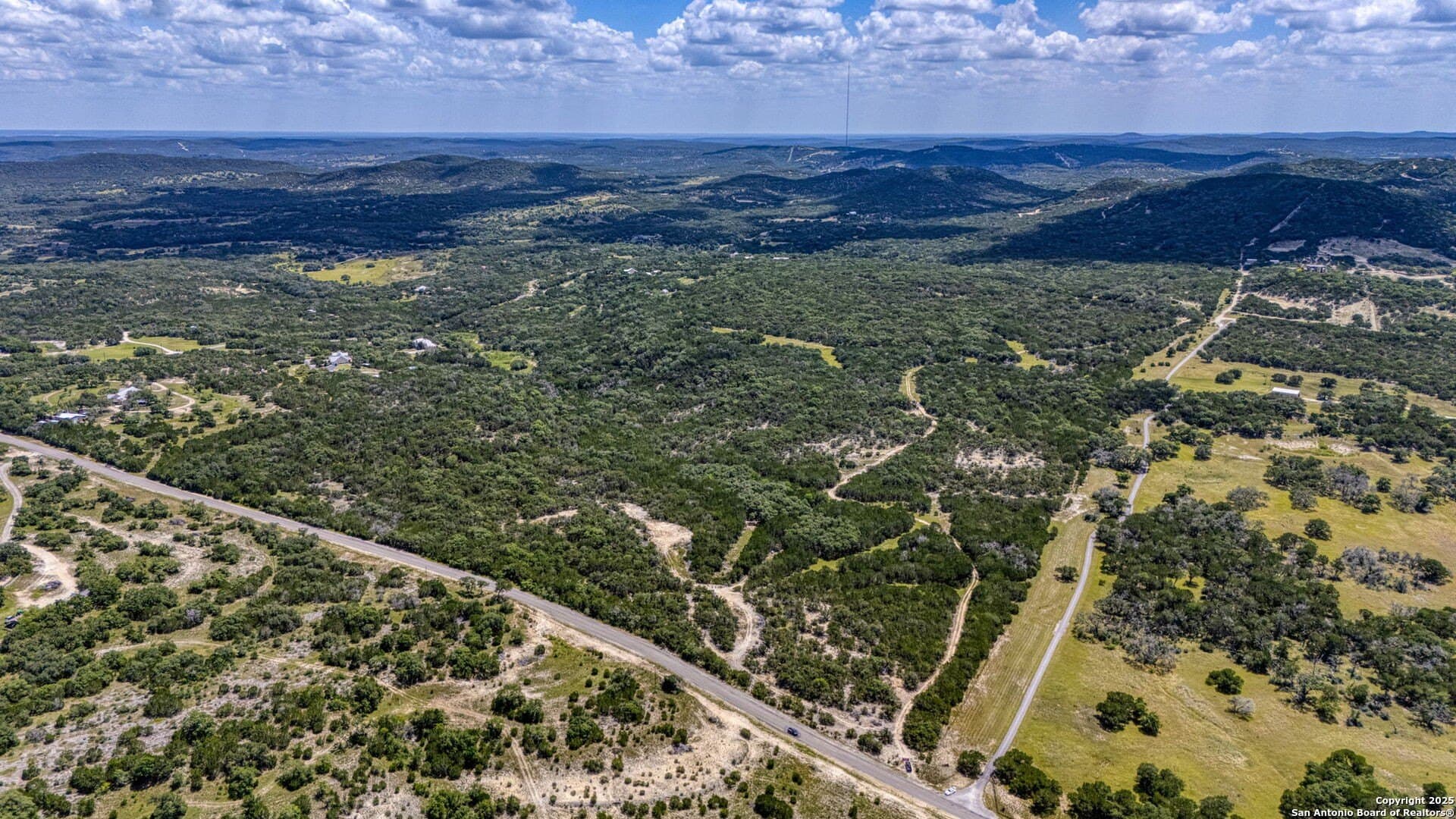 417 acres in Bandera County - photo 3