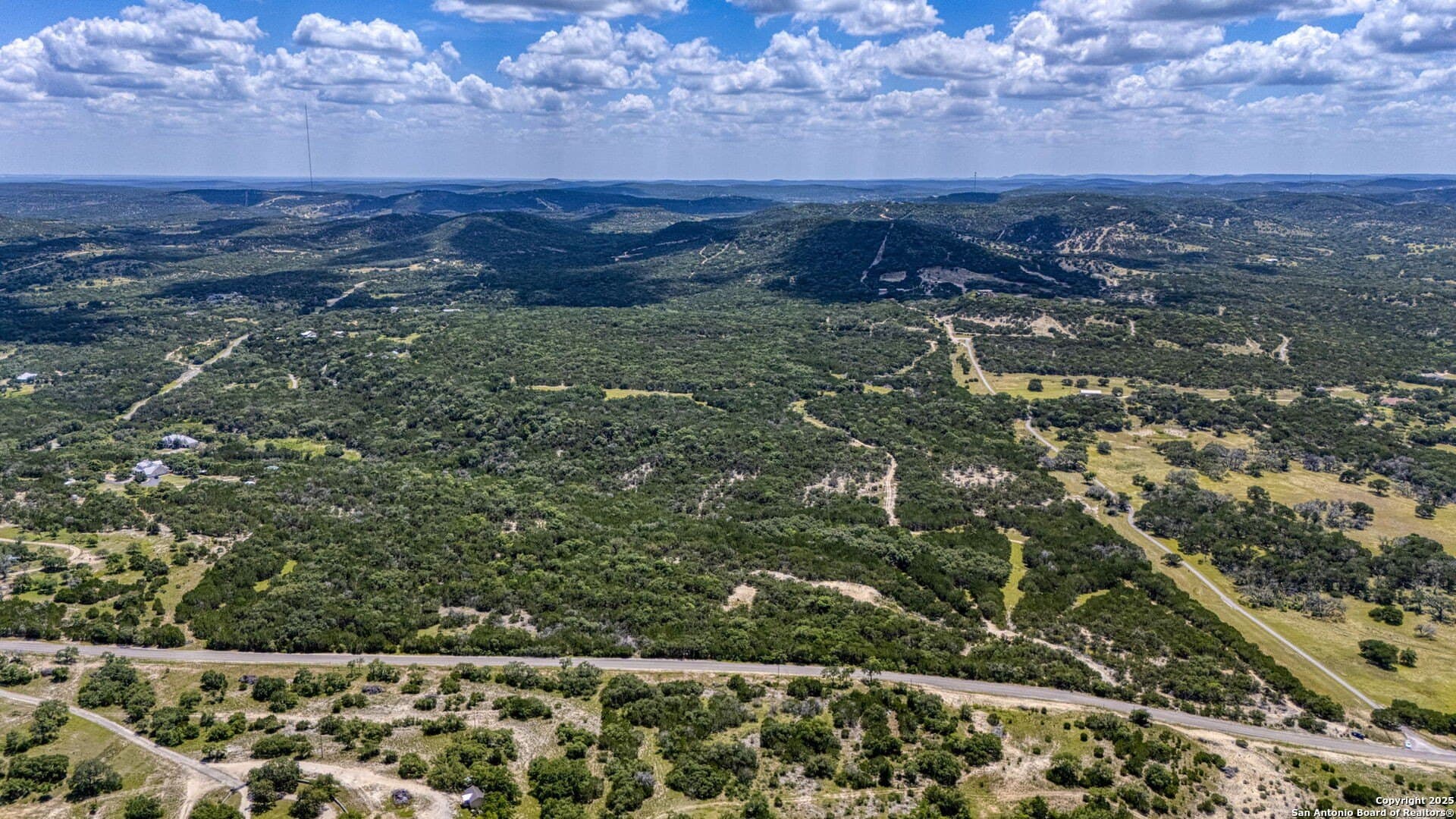 417 acres in Bandera County - photo 4