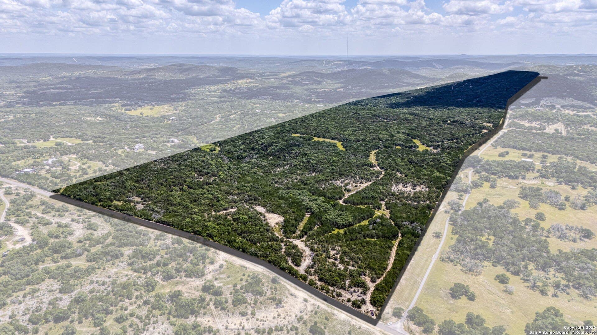 417 acres in Bandera County - photo 2