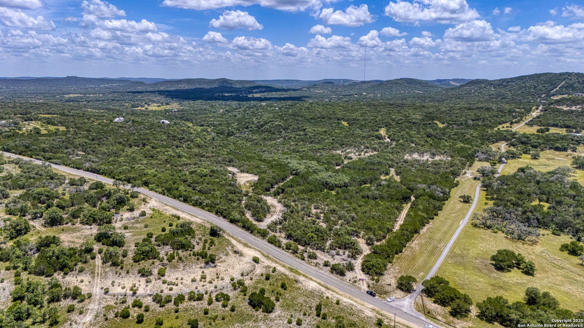 417 acres in Bandera County - photo 30