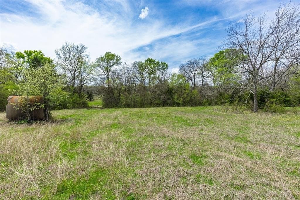 1.66 acres in Hunt County - photo 29
