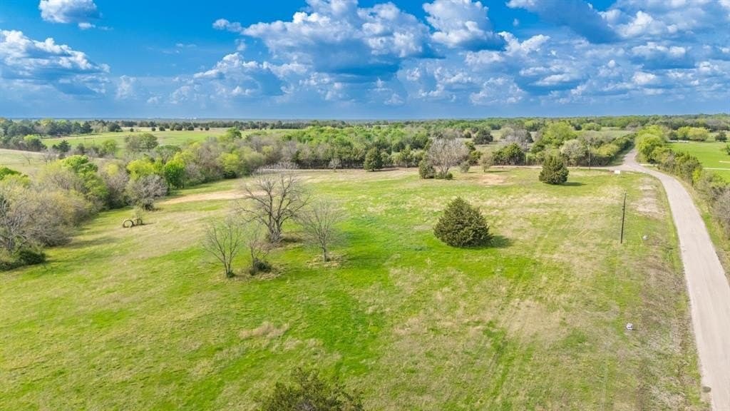 1.66 acres in Hunt County - photo 12
