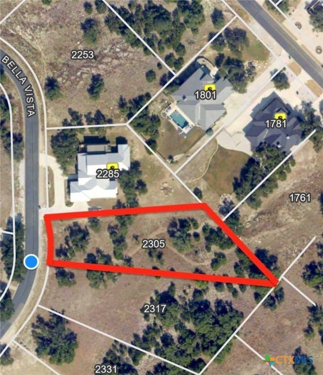 0.53 acres in Comal County - photo 5