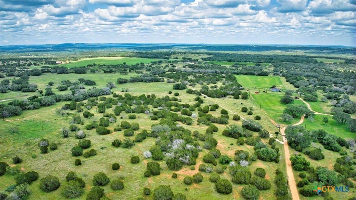 33.62 acres in Blanco County - photo 3