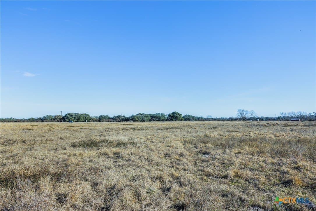 5.79 acres in Victoria County - photo 4