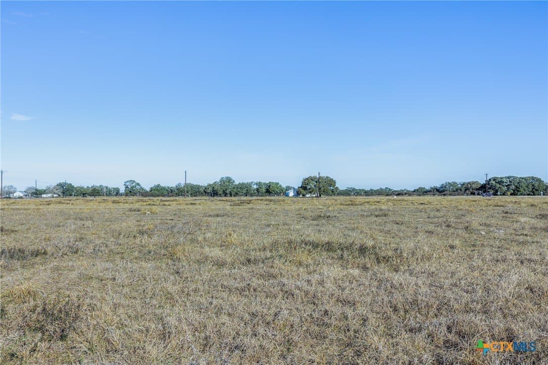 5.79 acres in Victoria County - photo 3