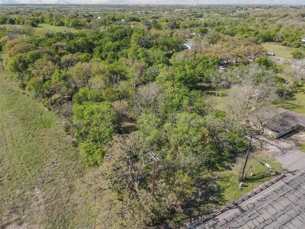 0.32 acres in Johnson County - photo 2