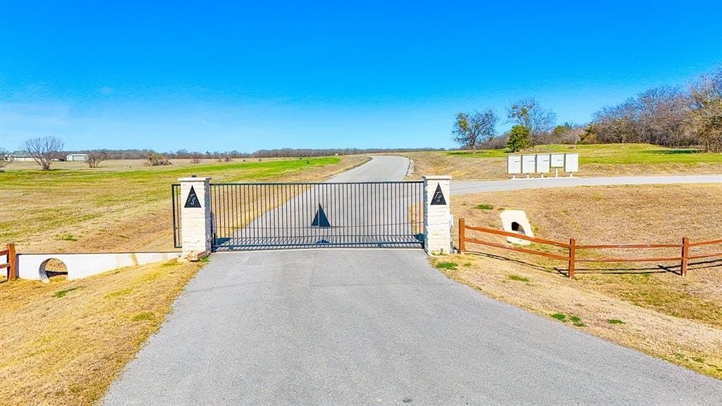 1.01 acres in Navarro County - photo 3