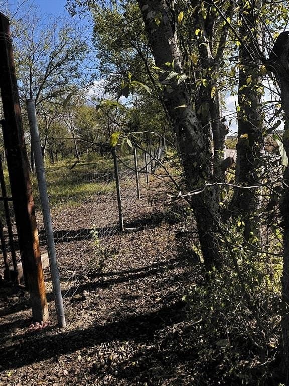 5.02 acres in Navarro County - photo 4