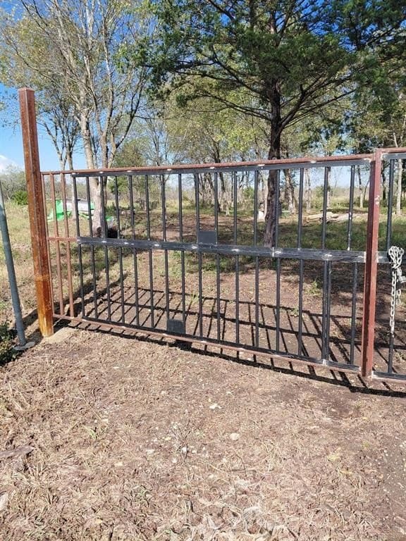 5.02 acres in Navarro County - photo 5