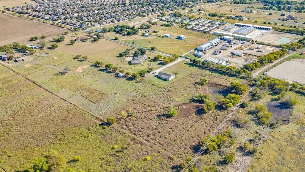 2 acres in Ellis County - photo 2