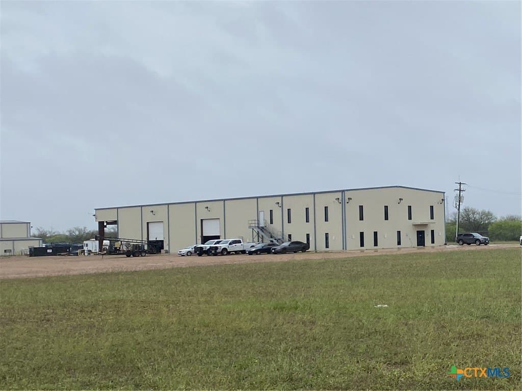 14 acres in Victoria County - photo 2