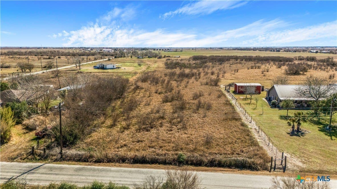 7.38 acres in Victoria County - photo 4