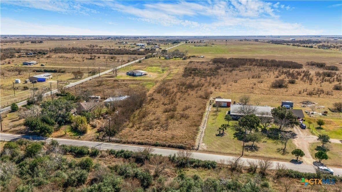 7.38 acres in Victoria County - photo 3