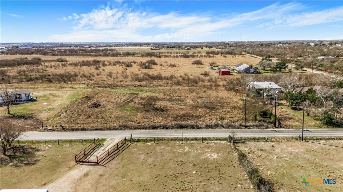 7.38 acres in Victoria County - photo 5