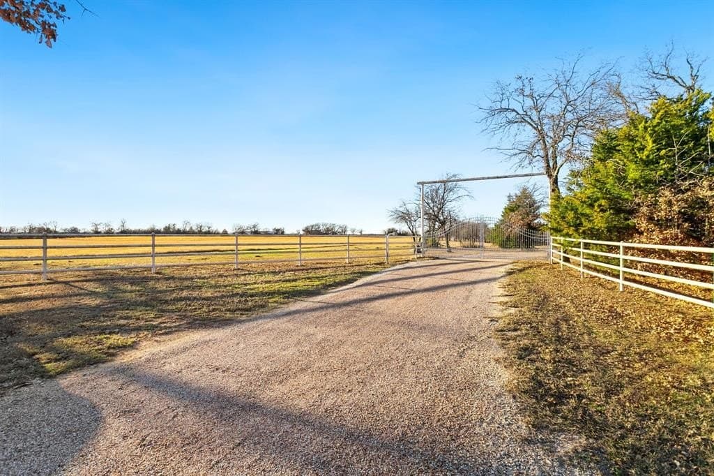 91 acres in Hill County - photo 2