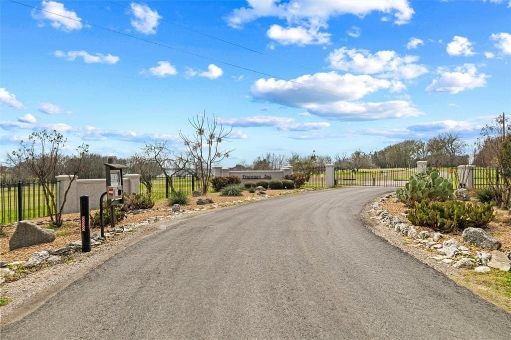 1.14 acres in Navarro County - photo 30