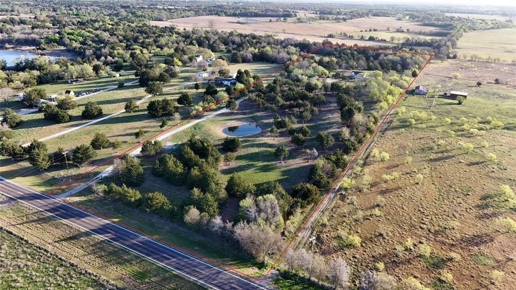 11.5 acres in Navarro County - photo 5