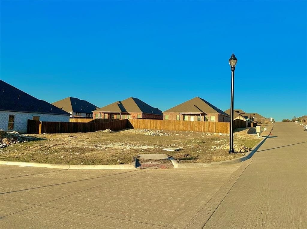 711 Broken Bow Lane