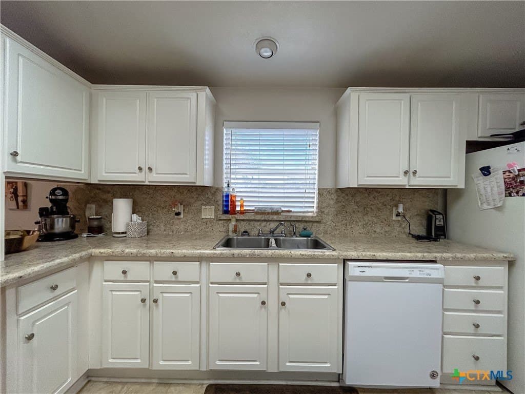 37.04 acres in Bee County - photo 8