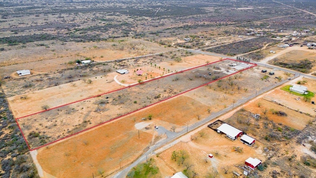 261,360 acres in Dimmit County - photo 47