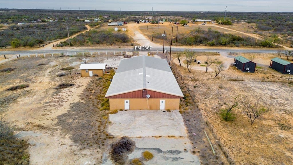 261,360 acres in Dimmit County - photo 40