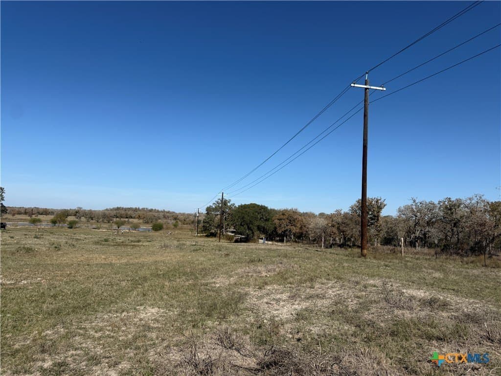 10.01 acres in Gonzales County - photo 4