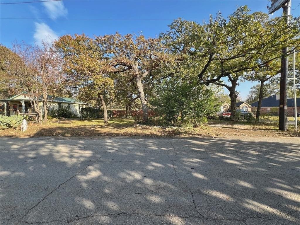 0.45 acres in Tarrant County - photo 2