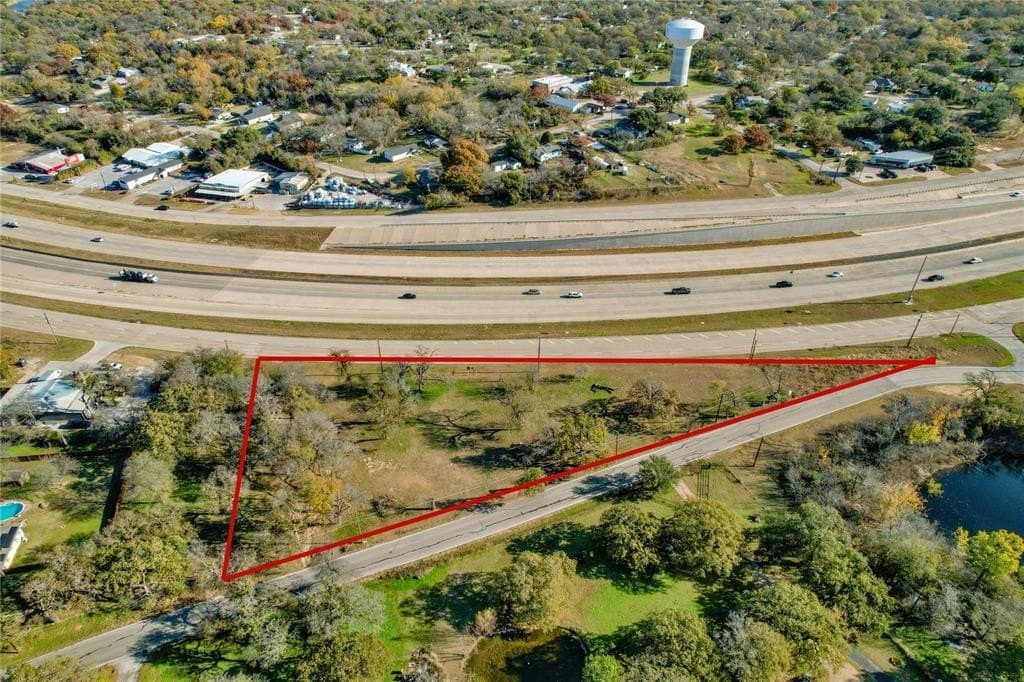 1.8 acres in Tarrant County - photo 2