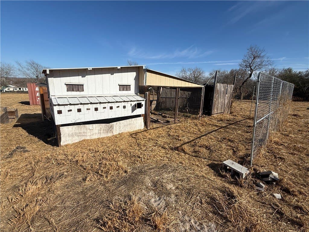 1.3 acres in Live Oak County - photo 5
