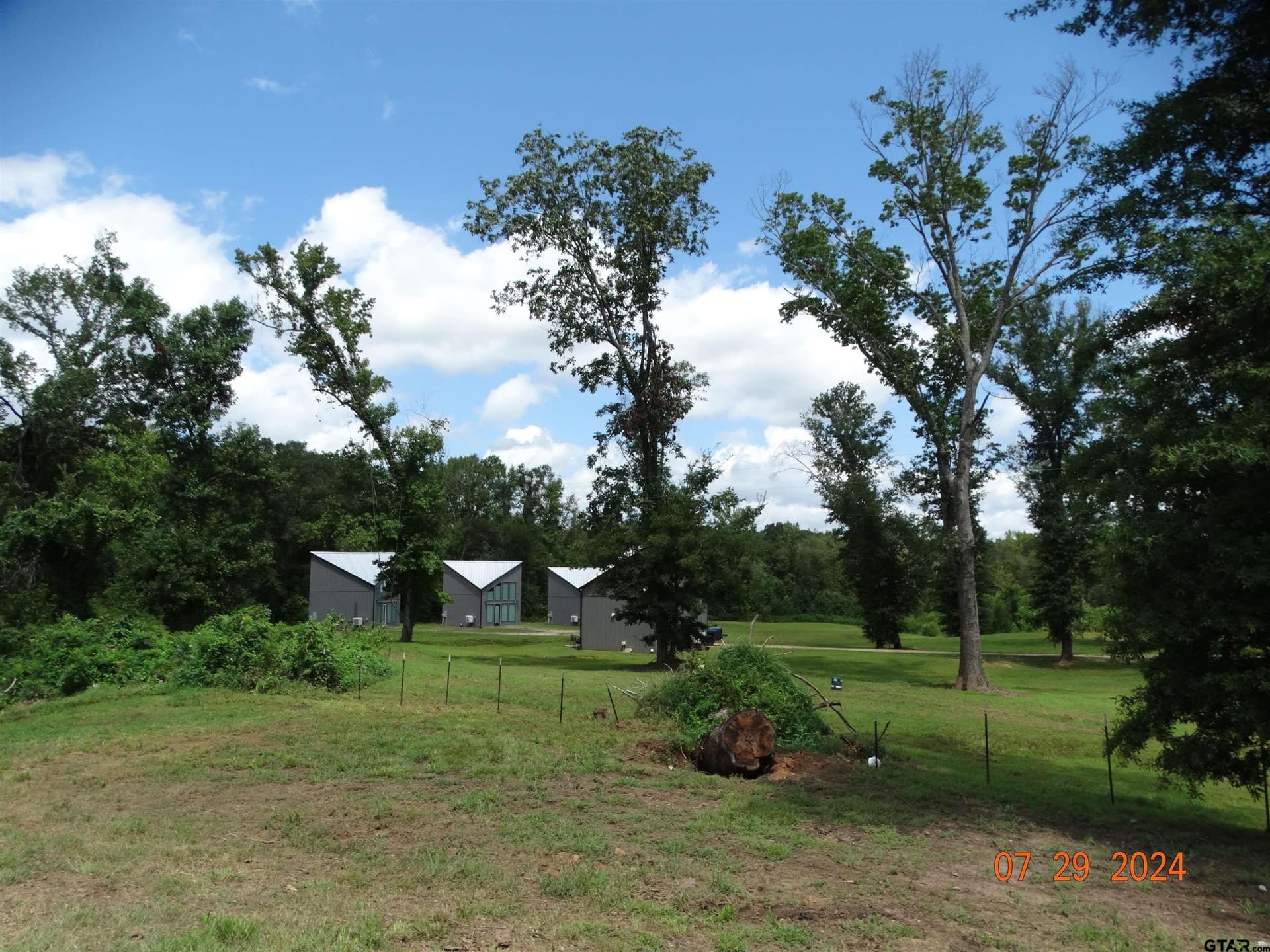 12.37 acres in Smith County - photo 4