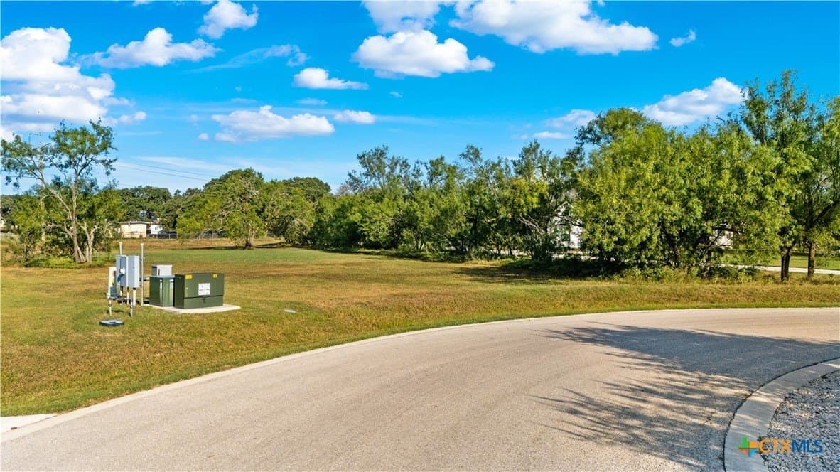 1.46 acres in Comal County - photo 8