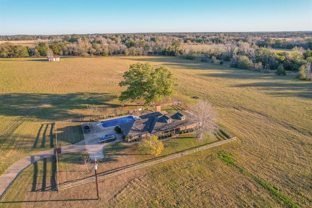 140 acres in Henderson County - photo 2