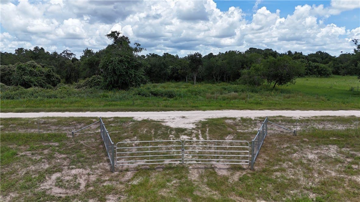 20.13 acres in Refugio County - photo 3