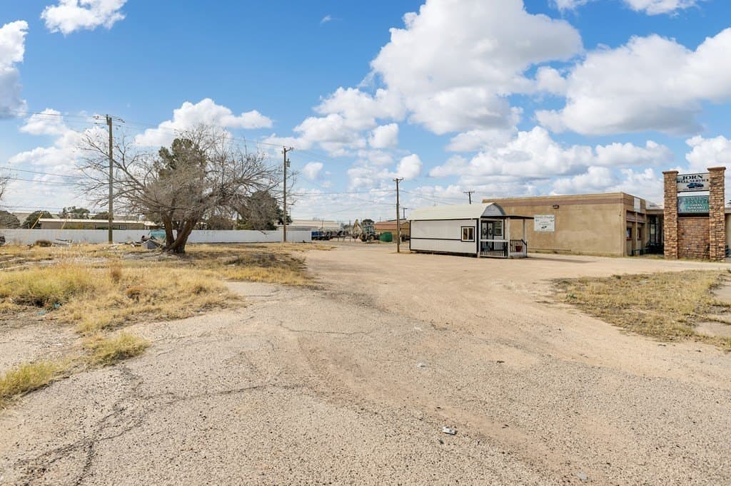 0.33 acres in Ward County - photo 2