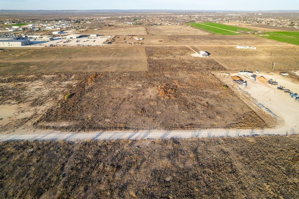 5.64 acres in Tom Green County - photo 5