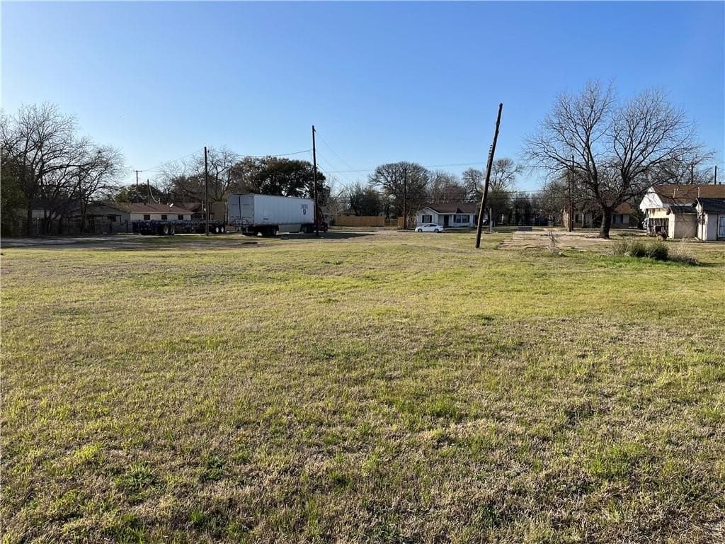 1.15 acres in McLennan County - photo 16