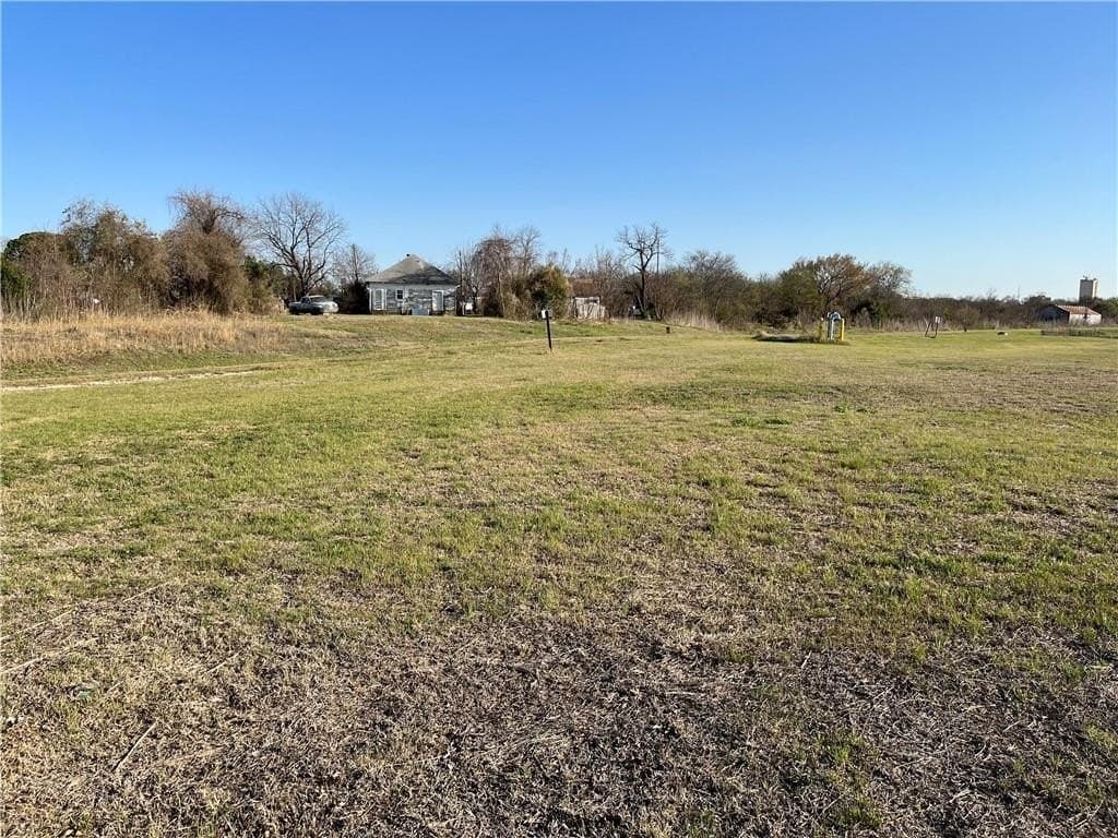1.15 acres in McLennan County - photo 17